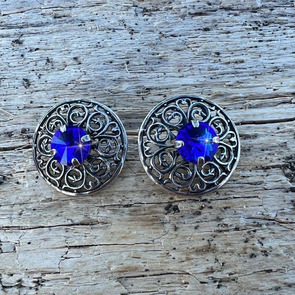 Handcrafted Earrings with Blue Swarovski Crystal - Picture 3 of 6